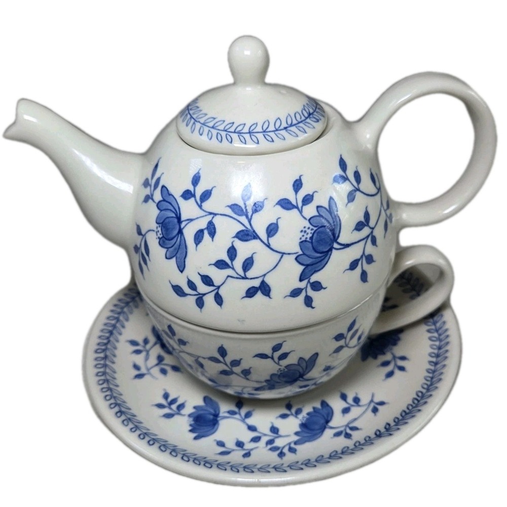 Williamsberg Nesting Teapot Cup Saucer Set Blue Bloom Andrea Sadek Chinoserie